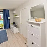 C Airport Apartment *
