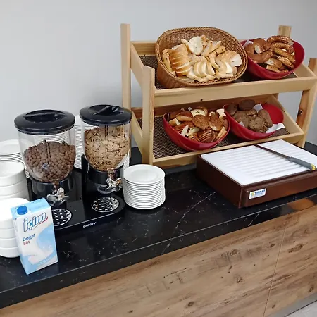 C Airport أنطاليا