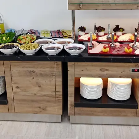 C Airport Apartamento Antália