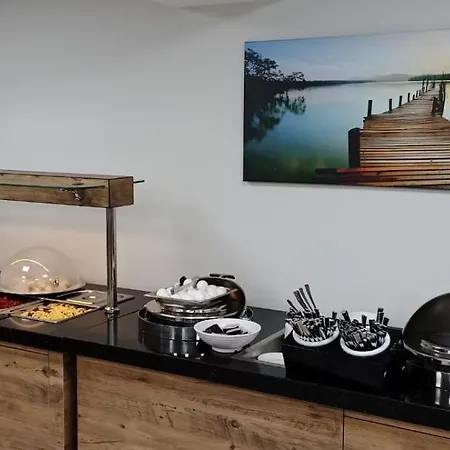 C Airport Apartment *